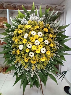 Coroa de Gérberas e Flores do Campo Tamanho P,M,G. ( cod. 2543) - comprar online