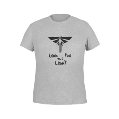 Camiseta Camisa Vagalume Ellie Procure pela Luz Masculina Preto - Liga Fashion Oficial ® - A tendência é ser você - Camisetas Personalizadas