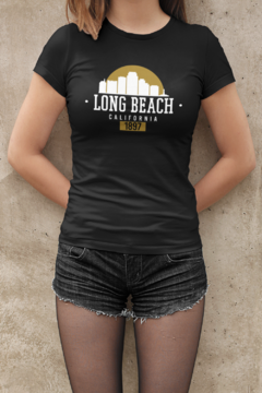 Camiseta Baby Look Long Beach California City Feminina Preto na internet