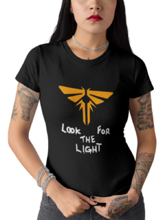 Camiseta Camisa Vagalume Ellie Procure pela Luz Feminina Preto - comprar online