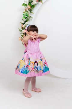 Vestido + laço de cabelo Princesas na internet