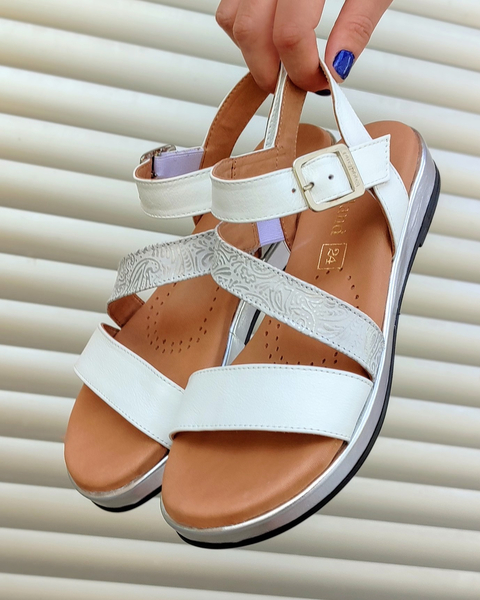 Sandalias FRIDA Color Blanco con plata - Plantilla Anatómica de LATEX forrada en cuero Linea 24hs. Comodidad.(042)