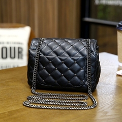 CARTERA COCO CHANEL NEGRA CON TACHAS