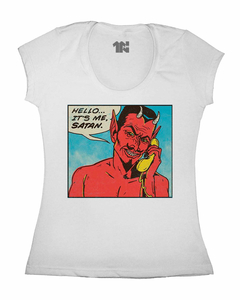 Camiseta Feminina Capeta Falando na internet