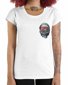 Camiseta Feminina Chiclete Espacial de Bolso