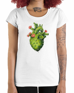 Camiseta Feminina Coração de Espinhos