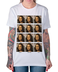 Camiseta Sorriso Enigmático - comprar online