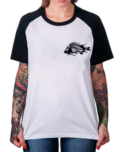 Camiseta Raglan Fóssil na internet