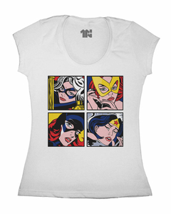 Camiseta Feminina das Heroínas na internet