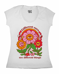 Camiseta Feminina Lúdico na internet