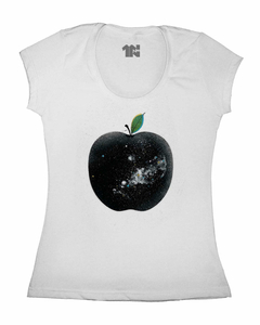 Camiseta Feminina Maçã do Eden na internet