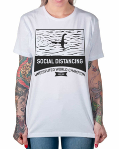 Camiseta Distanciamento Social na internet