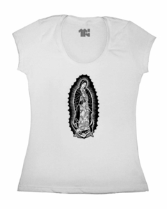 Camiseta Feminina Maria na internet