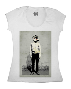 Camiseta Feminina Polaroide Man na internet