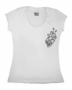 Camiseta Feminina Pulso Fraco na internet