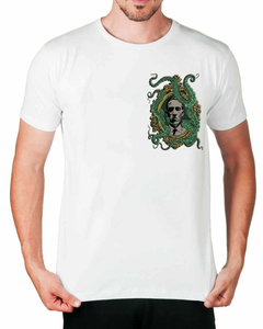 Camiseta Reflexo da Loucura de Bolso - comprar online