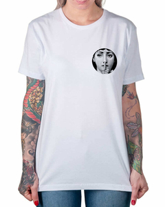 Camiseta Silêncio Lina de Bolso na internet