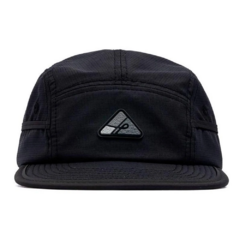 Boné Oüs 5 Panel Phibo Preto com logo triangular na parte frontal, modelo "five panel".