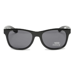 Óculos de sol da marca de skate Vans, possui lentes com proteção UVA/UVB 400 cor preto. Não está incluso case.