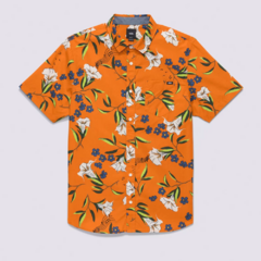 Camisa da marca de skate Vans estampada na cor laranja. Esta blusa de popeline de manga curta possui um fecho de botão frontal completo, bolso no peito e uma divertida estampa floral inspirada no verão.   Características: