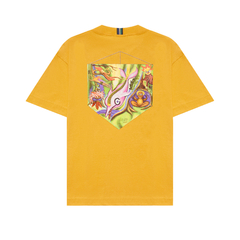 Camiseta Class Pipa Metabolic Folclore Yellow. Composição: 100% algodão. Possui logo bordado do lado esquerdo do peito, em menor escala.