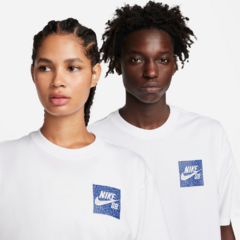 Camiseta Nike SB Mosaic White na internet