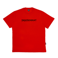 Camiseta da marca de skate Independent Vandal Red, confeccionada em 100% algodão, com gola careca e estampa em silk centralizada localizada à altura do peito. Costas lisas.