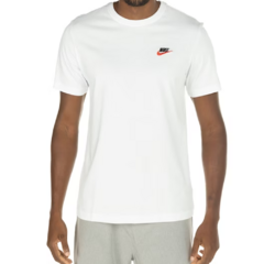 Camiseta Nike Sportswear Club White na internet