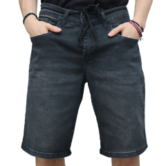 Bermuda Element Jeans Essentials Dark Grey. Confeccionada em 80% Algodão / 18% poliéster / 02% Elastano.