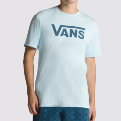 Camiseta da marca Vans. Estampa clássica e básica do logo icônico "VANS". Produzida em 100% algodão. Modelagem "Classic fit". Cor clara e contrastante.