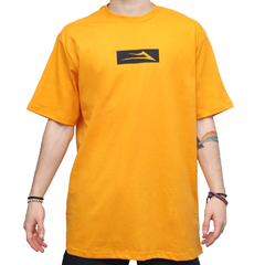 Camiseta Lakai Frida Orange. Estampada em silk. Possui gola careca. Confeccionada em 100% algodão.