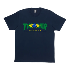 Camiseta Thrasher Skate Mag BR Navy Confeccionada em 100% algodão; Possuí gola careca; Estampa em silk centralizada, na frente à altura do peito.