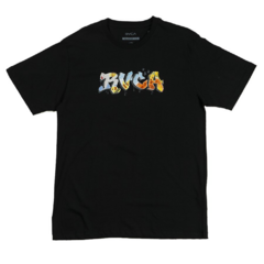Camiseta RVCA Black Book Black. Camiseta meia malha 26.1 penteado 100% algodão. Modelagem: Relaxed Fit (oversized).