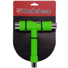 Chave T Black Sheep Green. Possui 3 pontas para melhor montagem e ajuste. Se encaixa com facilidade em bolsos e mochilas. Possui encaixe para Porca 10 (Parafuso de Base), Porca 13 (Porca do Truck) e Porca 14 (Parafuso Central).