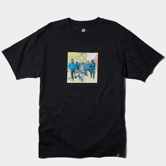 Collab Camiseta da marca de skate DC Shoes x Kevin Bilyeu. Confeccionada em 100% algodão importada na cor preta.