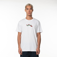 Camiseta Element Hirotton Botanical White. Confeccionada em 100% algodão. Possuí gola careca. Modelagem tradicional.