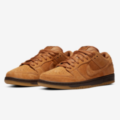 Tênis Nike Dunk SB Low Brown na internet