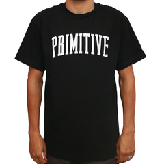 Camiseta Primitive Colegial Arch Preto. Confeccionada em 100% algodão. Possui gola careca.