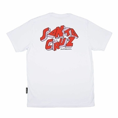 Camiseta da marca de skate Santa Cruz Scattered White. Confeccionada em 100% algodão. Possuí gola careca canelada. Possui mangas curtas.