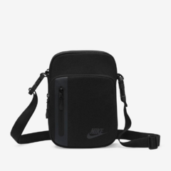 Shouder Bag Nike SB Elemental Black. A alça ajustável oferece um ajuste personalizado.