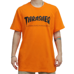 Camiseta Thrasher Skate Mag Orange Confeccionada em 100% algodão; Possuí gola careca; Estampa em silk centralizada, na frente à altura do peito. Costas lisas.