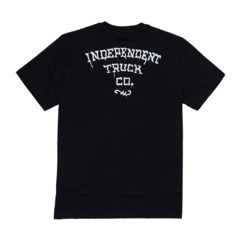 Camiseta Independent Barrios Blk. Confeccionada em 100% algodão. Possui gola careca.