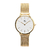 relógio minimalista feminino pulseira aço dourado fundo branco