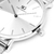 relógio feminino minimalista pulseira aço prata fundo prata metal