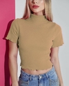 O novo Cropped Sofia da Caluli é perfeito para a primavera-verão. Conforto e estilo em uma única peça. Garanta o seu hoje!