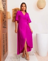 vestido-jane-envelope-longo-manga-curta-fucsia