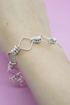 Pulsera Cuadrada con Argolla - comprar online