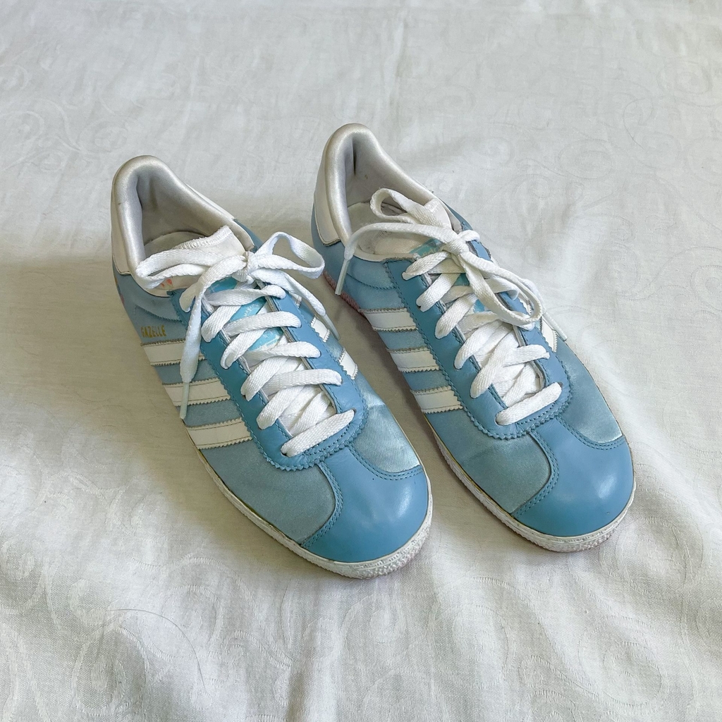 Adidas best sale gazelle 35