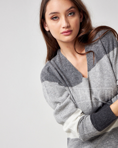 4336-R / Sweater Combinado Escote V - comprar online
