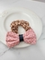 AN1136 SCRUNCHIE ANIMAL PRINT CLASICO CON MOÑO ROSA VIEJO